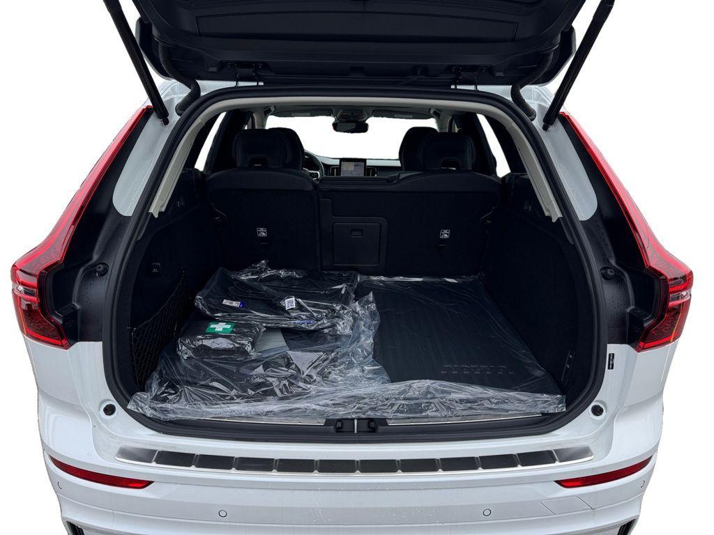 new 2026 Volvo XC60 car, priced at $71,294