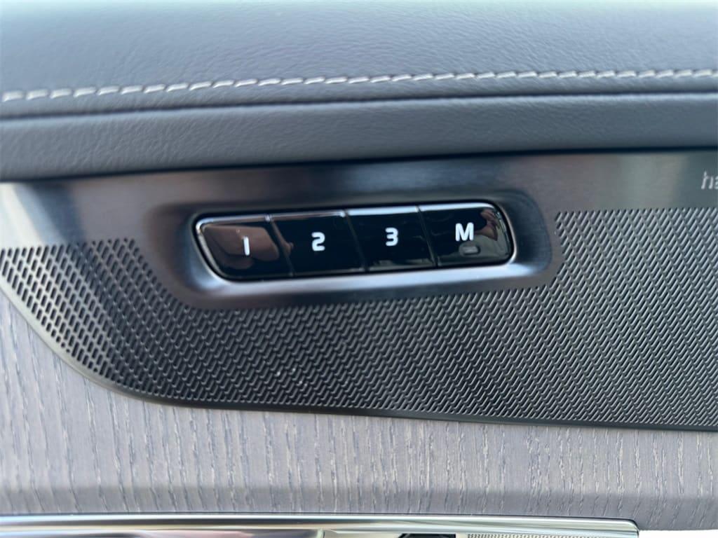 new 2026 Volvo XC90 Plug-In Hybrid car, priced at $86,174