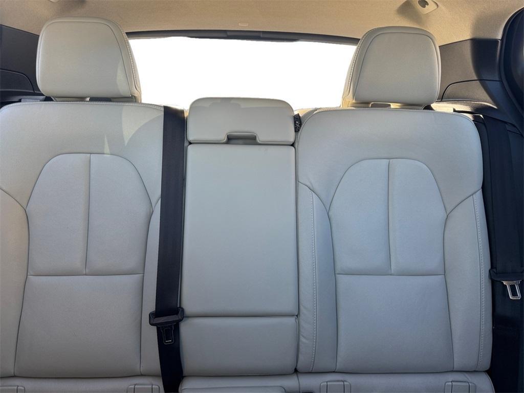 used 2019 Volvo XC40 car, priced at $20,868