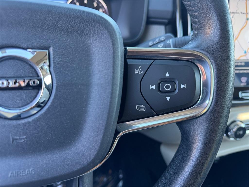 used 2019 Volvo XC40 car, priced at $20,868