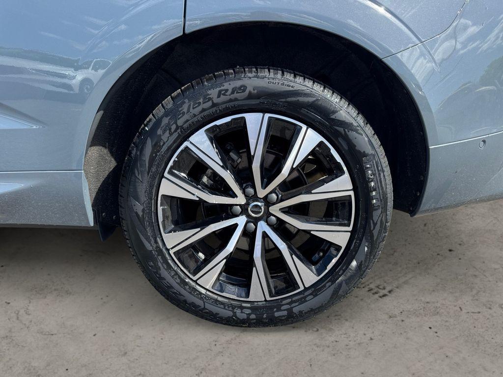 used 2024 Volvo XC60 car, priced at $37,685