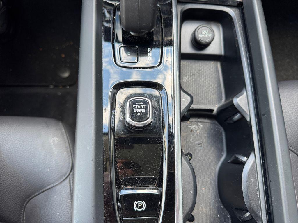 used 2024 Volvo XC60 car, priced at $37,685
