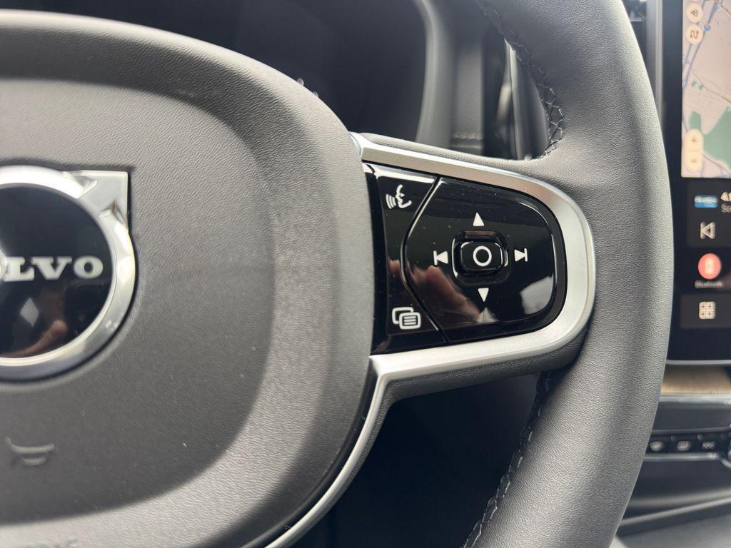 new 2026 Volvo XC60 Plug-In Hybrid car, priced at $76,289