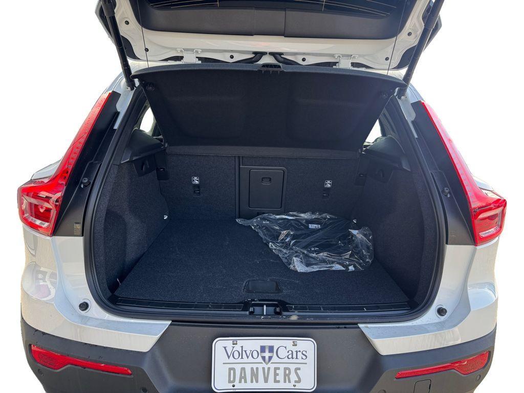 new 2026 Volvo XC40 car, priced at $47,194