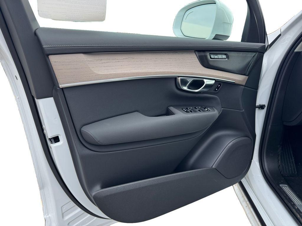 new 2026 Volvo XC90 car, priced at $75,174