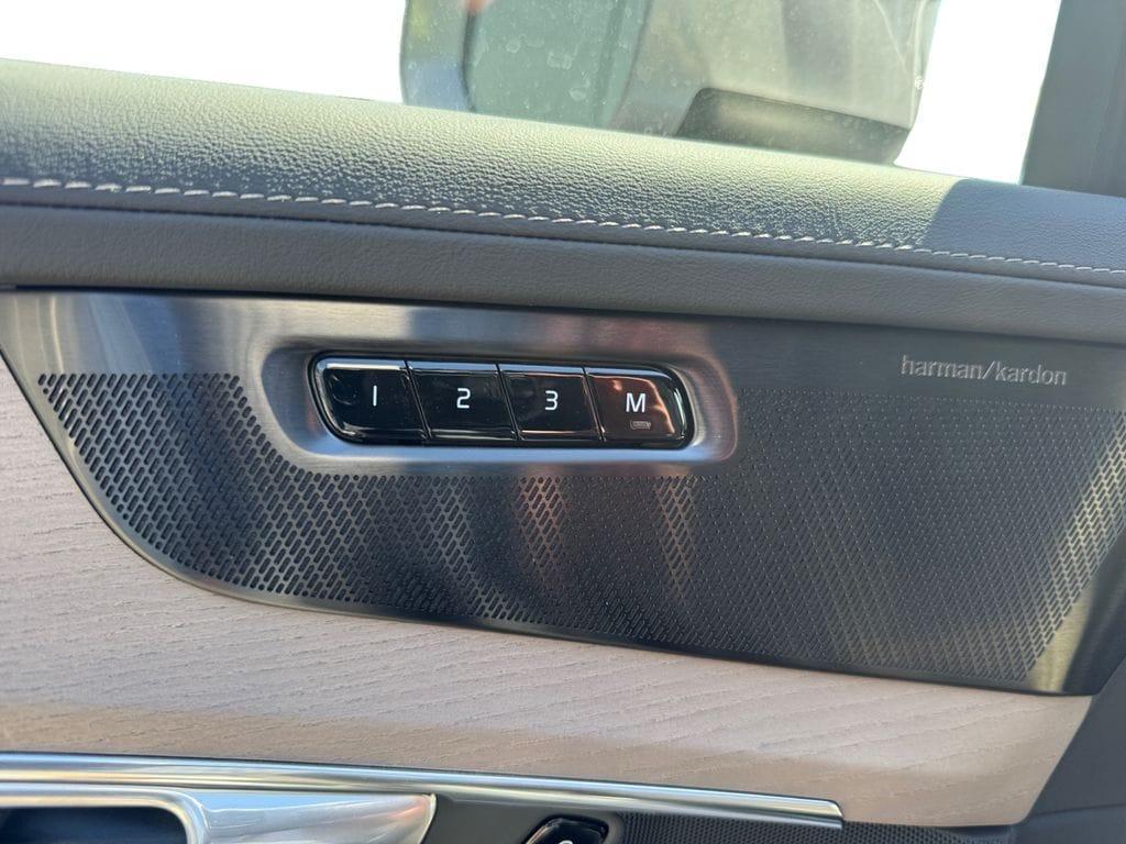 new 2026 Volvo XC90 Plug-In Hybrid car, priced at $83,429