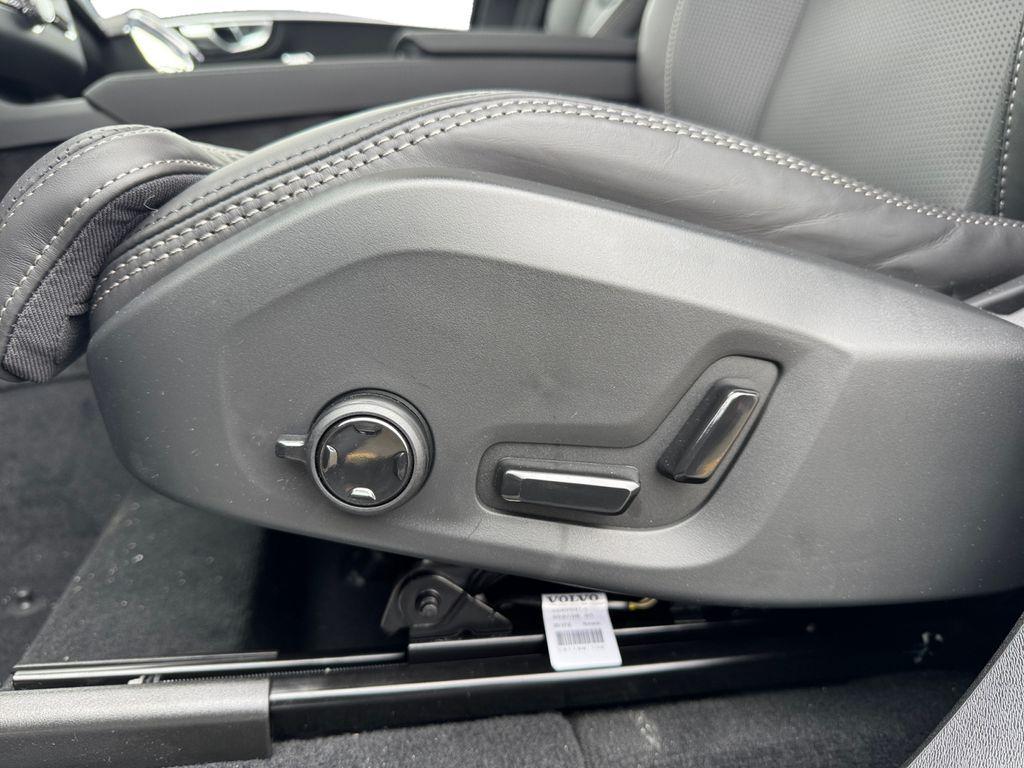 new 2026 Volvo XC90 car, priced at $77,624