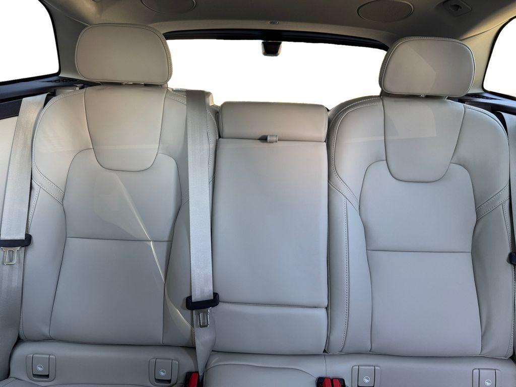 new 2026 Volvo XC60 Plug-In Hybrid car, priced at $82,669