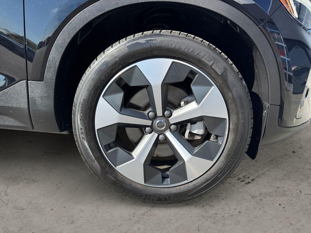 used 2024 Volvo XC40 car, priced at $31,837