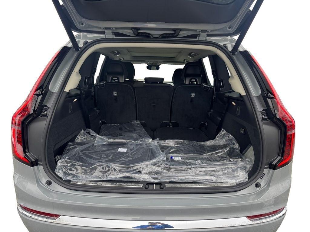 new 2026 Volvo XC90 car, priced at $75,704