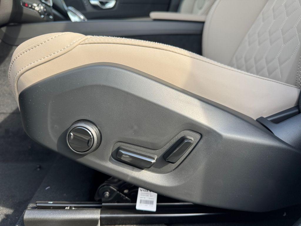 new 2026 Volvo XC60 car, priced at $58,534