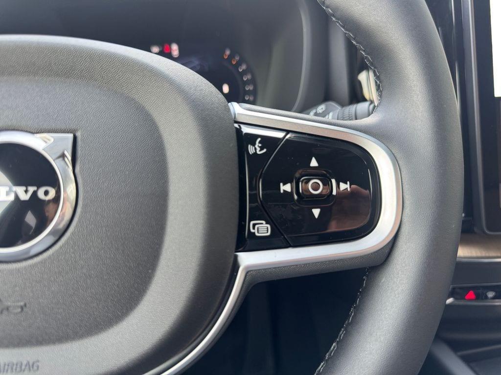 new 2026 Volvo XC60 car, priced at $58,534