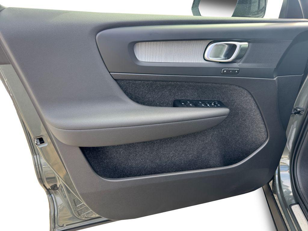 new 2026 Volvo XC40 car, priced at $47,524