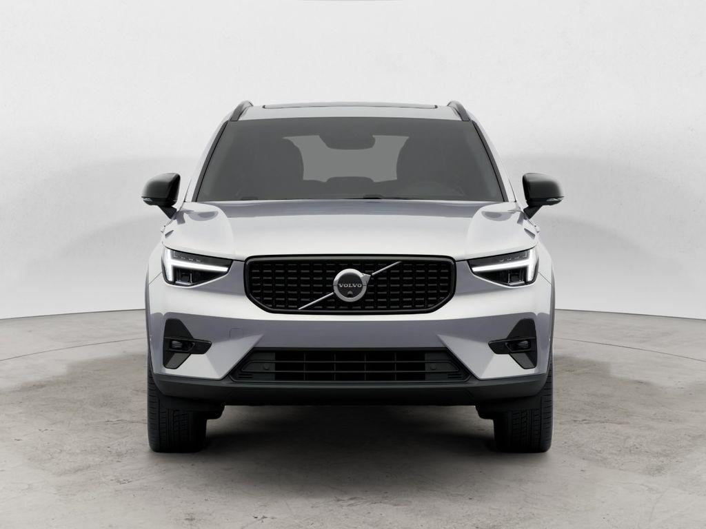 used 2025 Volvo XC40 car, priced at $35,565