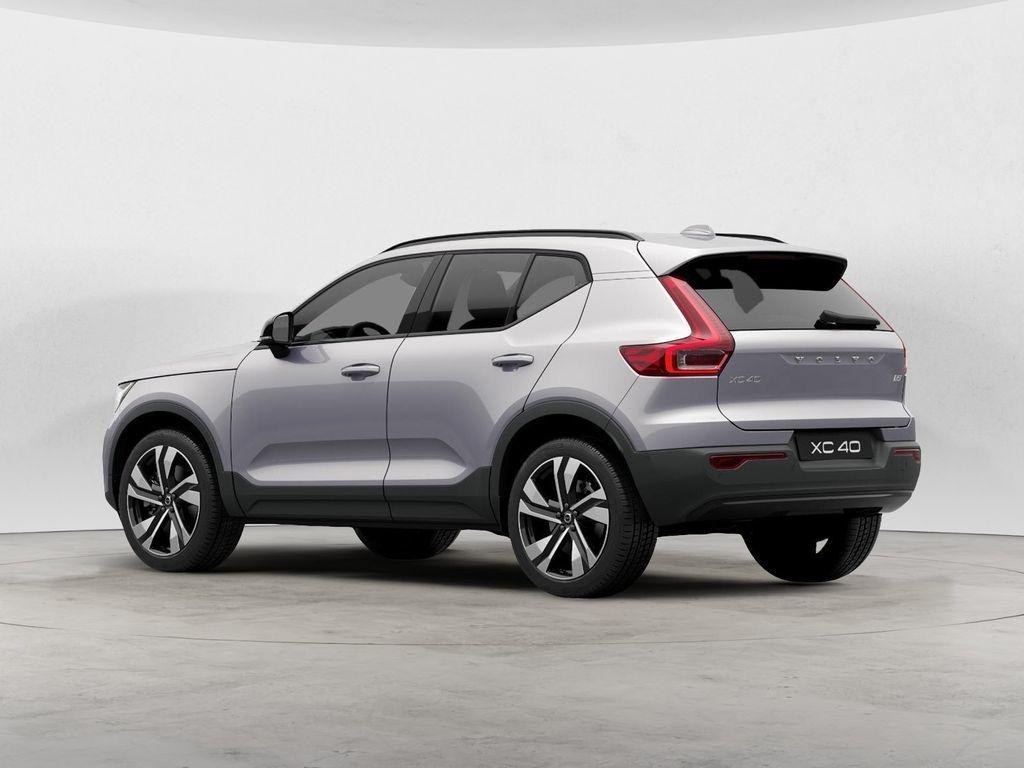 used 2025 Volvo XC40 car, priced at $35,565