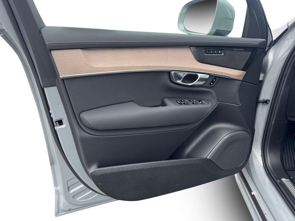 new 2026 Volvo XC90 car, priced at $72,374