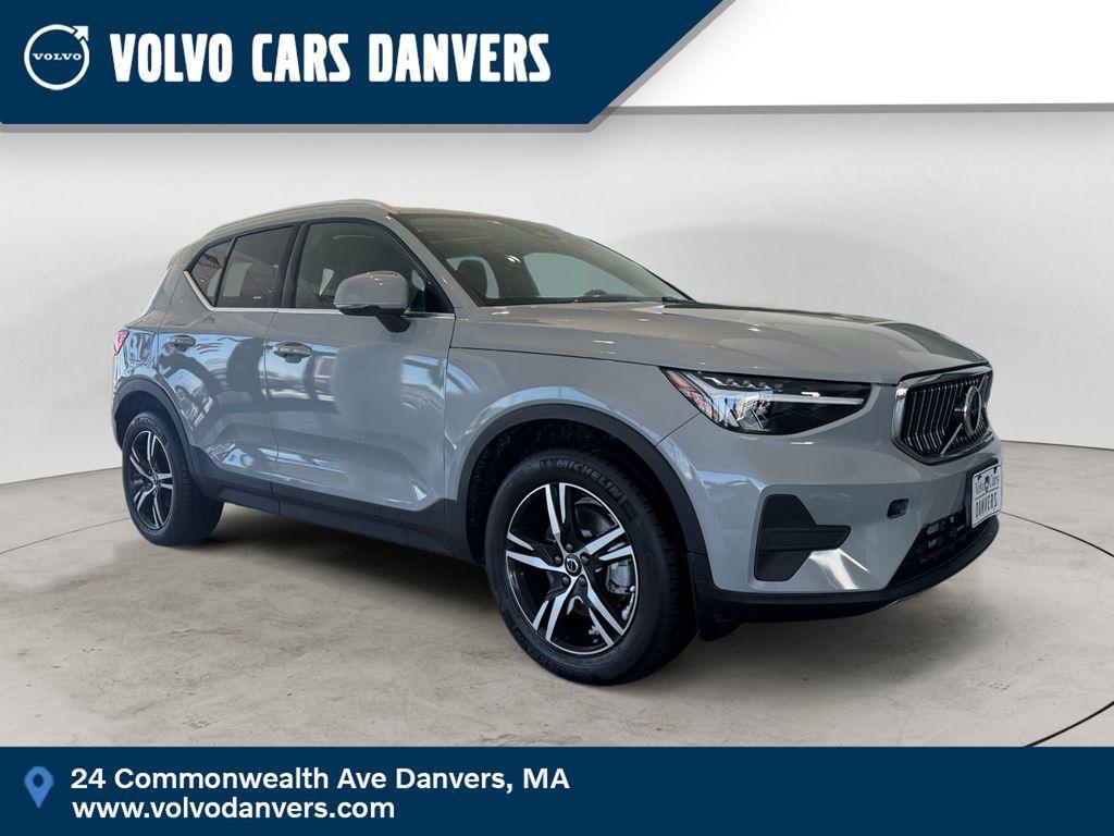 used 2025 Volvo XC40 car, priced at $32,656