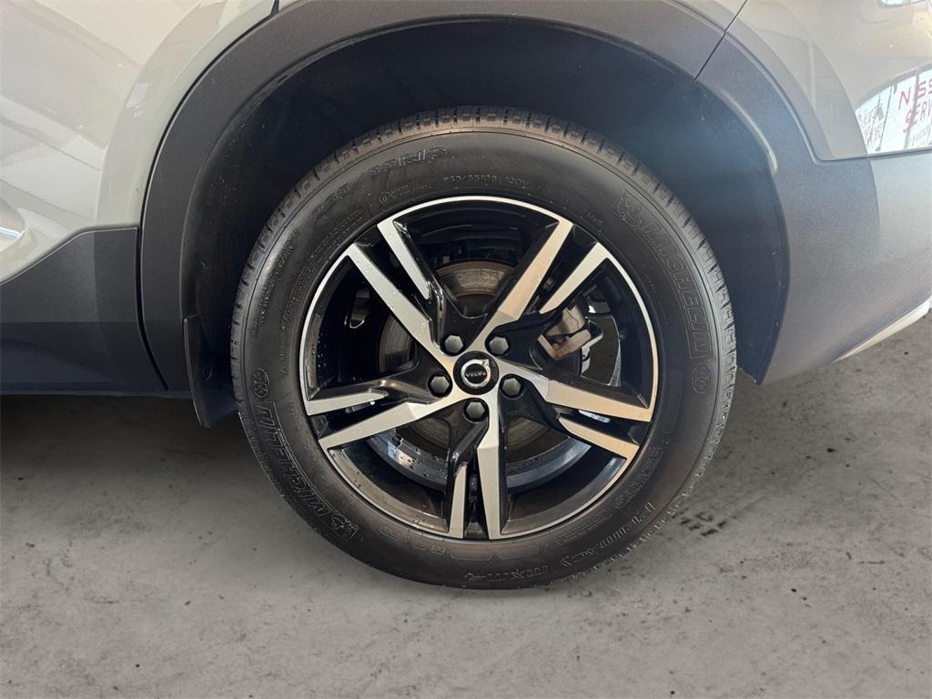 used 2025 Volvo XC40 car, priced at $32,656