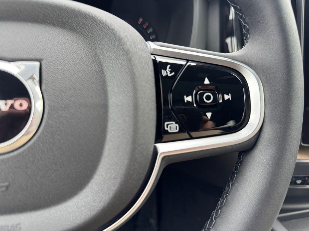 new 2026 Volvo XC60 car, priced at $57,699