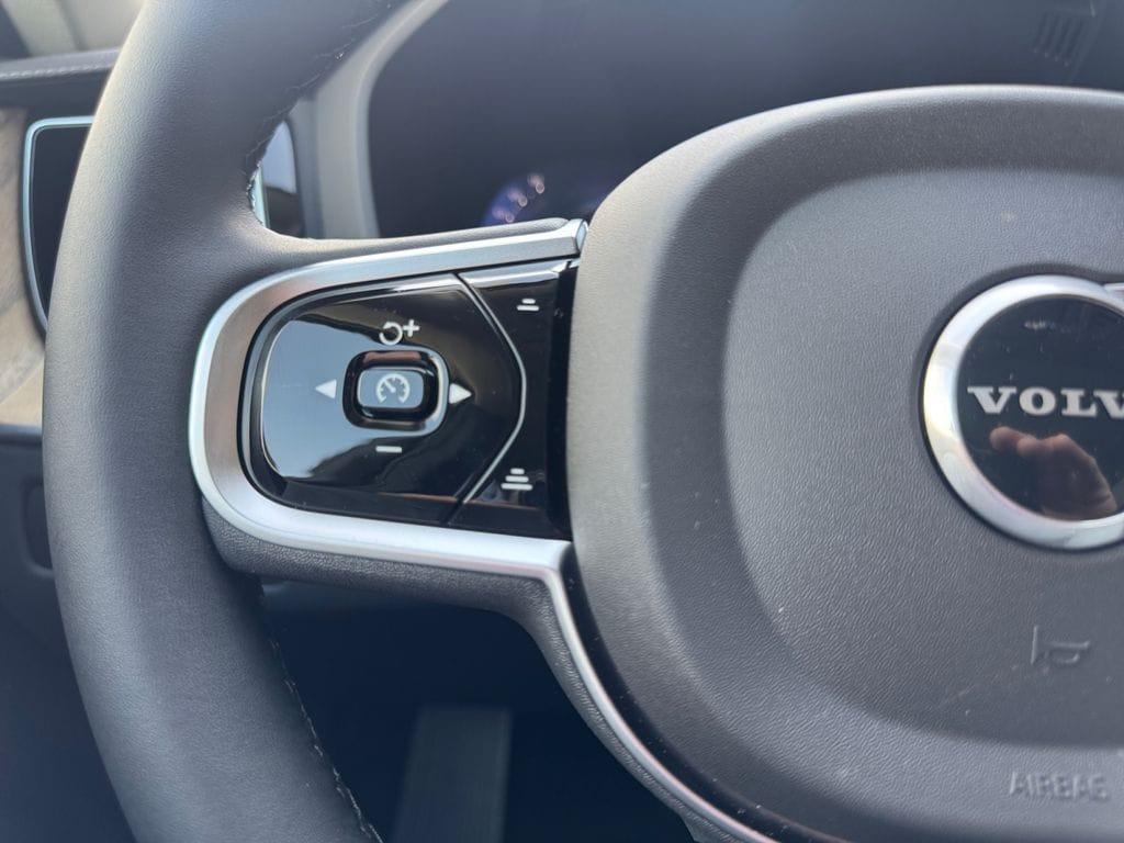 new 2026 Volvo XC60 Plug-In Hybrid car, priced at $75,689