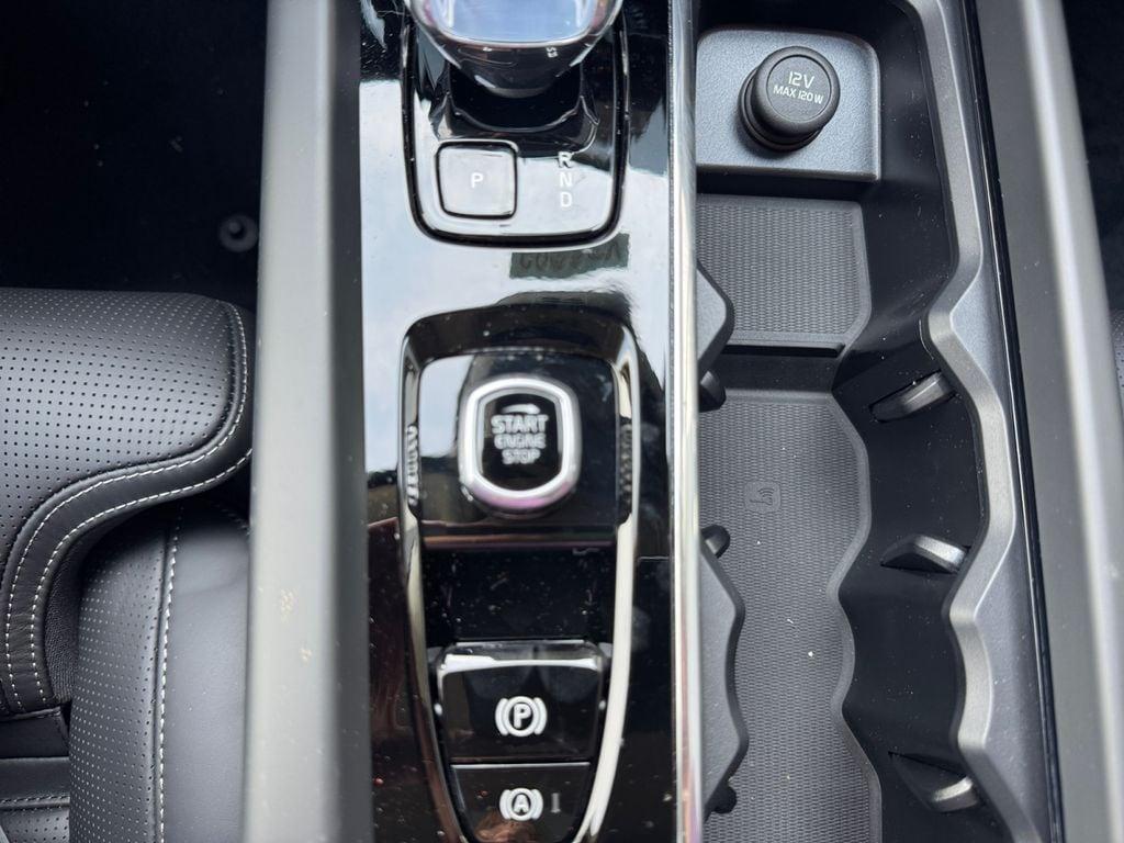 new 2026 Volvo XC60 Plug-In Hybrid car, priced at $75,689