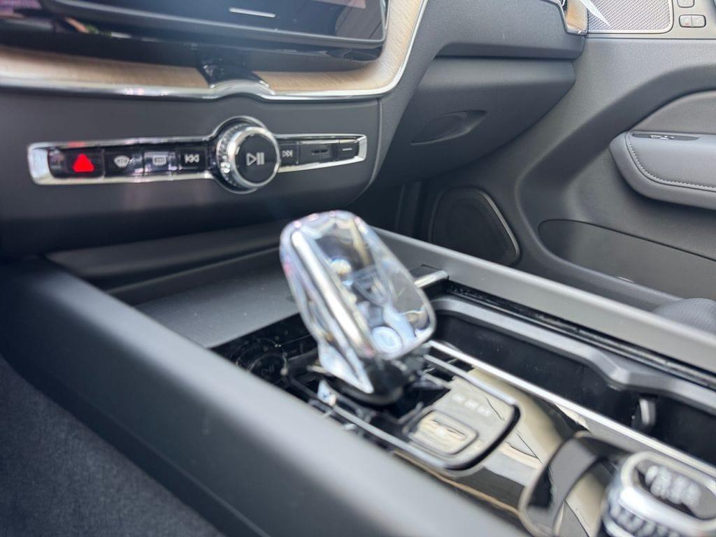 new 2026 Volvo XC60 Plug-In Hybrid car, priced at $75,689
