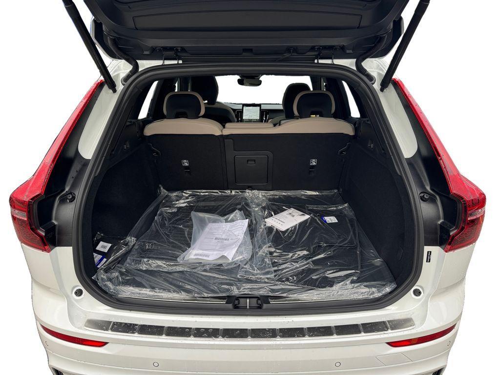 new 2026 Volvo XC60 car, priced at $58,534