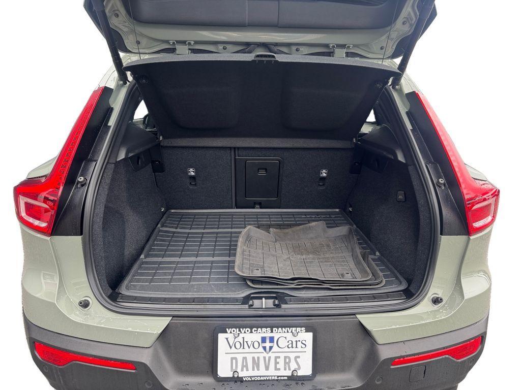 used 2023 Volvo XC40 car, priced at $31,603