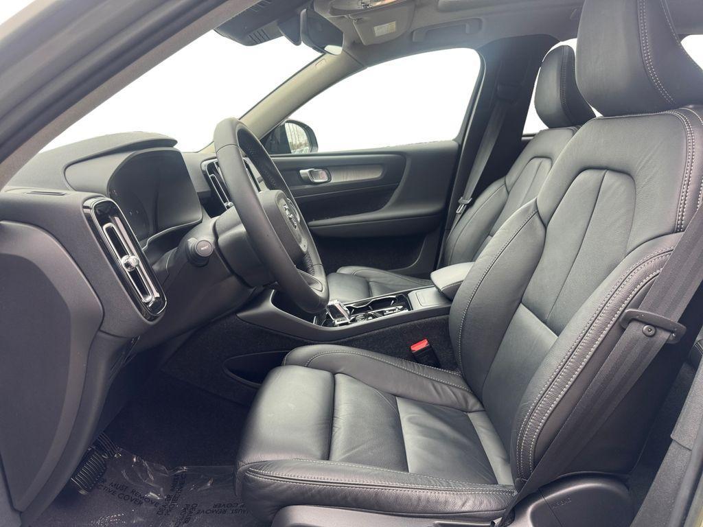 used 2023 Volvo XC40 car, priced at $31,603