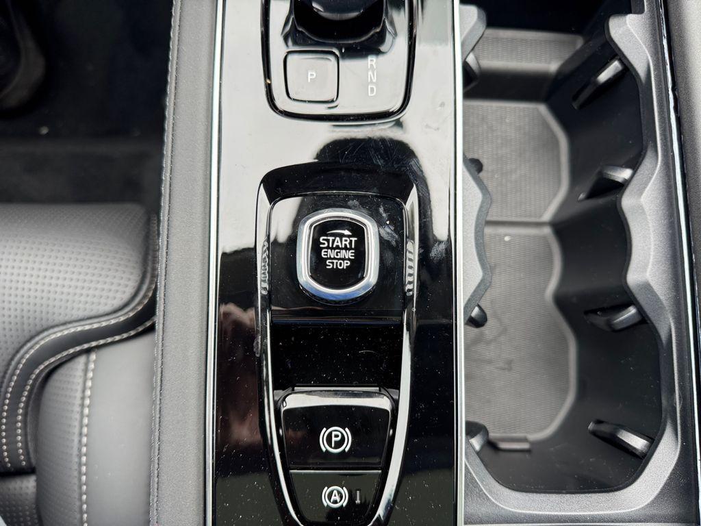 new 2026 Volvo XC90 Plug-In Hybrid car, priced at $93,174