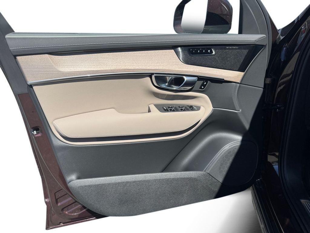 new 2026 Volvo XC90 Plug-In Hybrid car, priced at $88,174