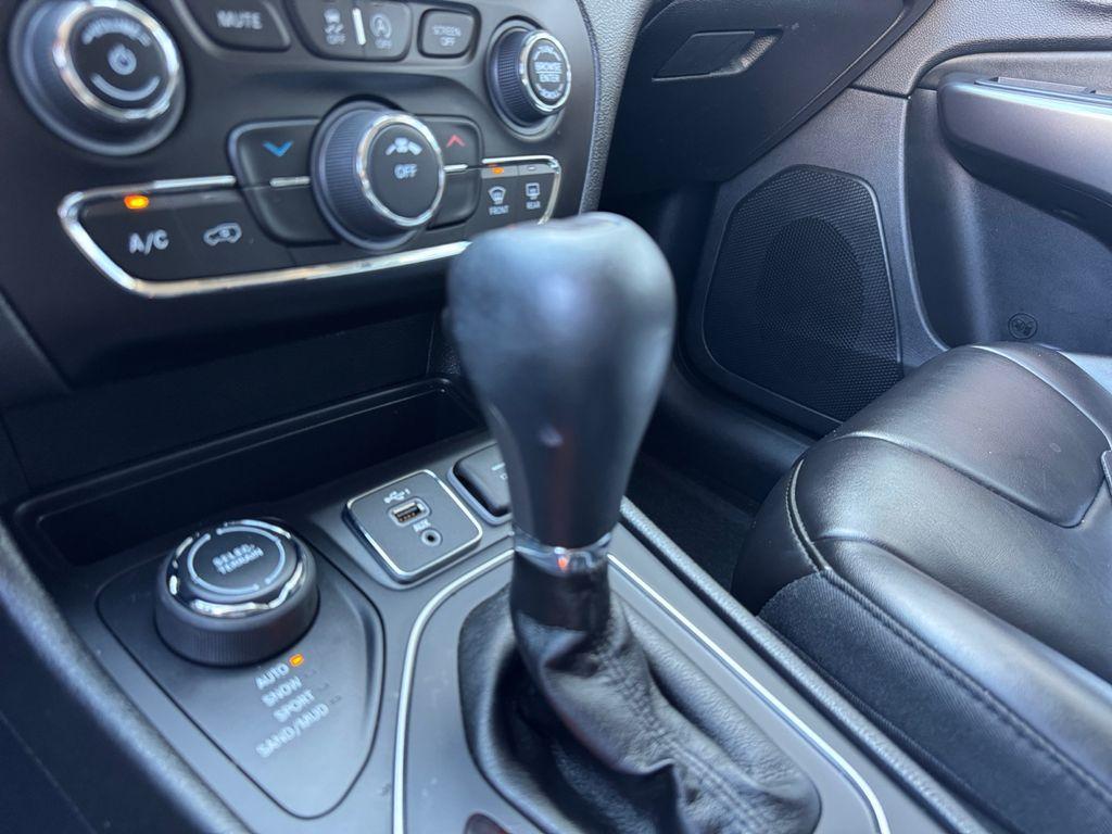 used 2020 Jeep Cherokee car, priced at $17,962