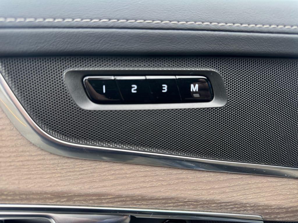 new 2025 Volvo XC90 Plug-In Hybrid car, priced at $75,644