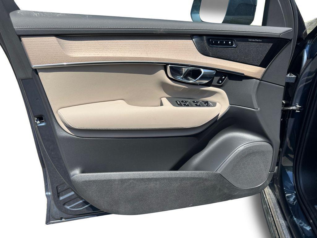 new 2026 Volvo XC90 car, priced at $72,069