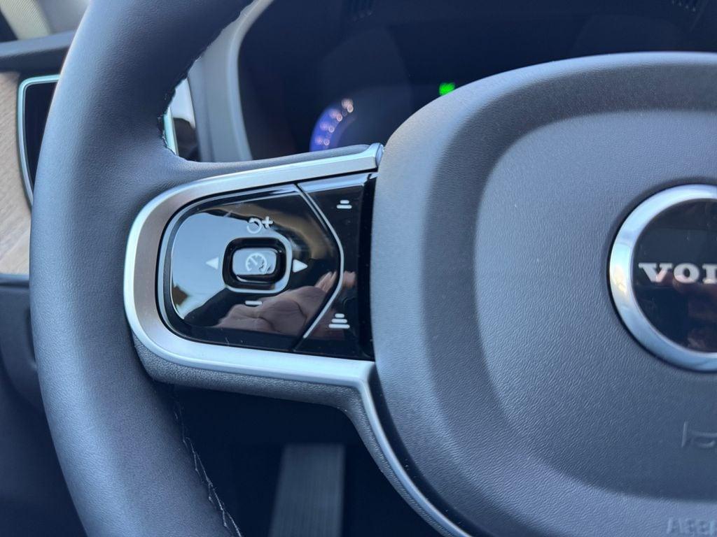 new 2026 Volvo XC60 car, priced at $58,654