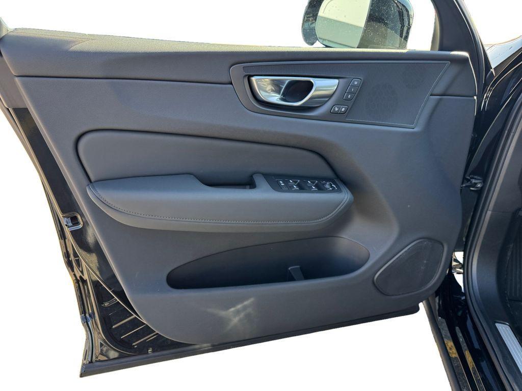 new 2026 Volvo XC60 car, priced at $58,654