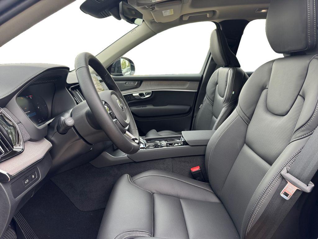 new 2026 Volvo XC90 Plug-In Hybrid car, priced at $86,174