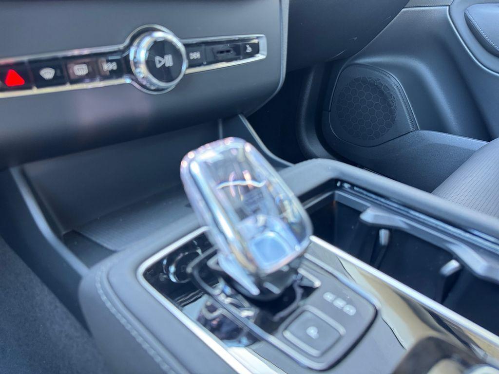 new 2026 Volvo XC90 car, priced at $76,629