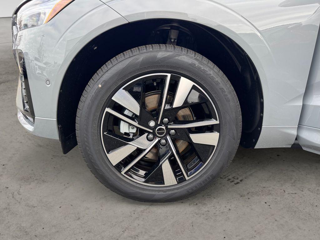 new 2026 Volvo XC60 car, priced at $58,909