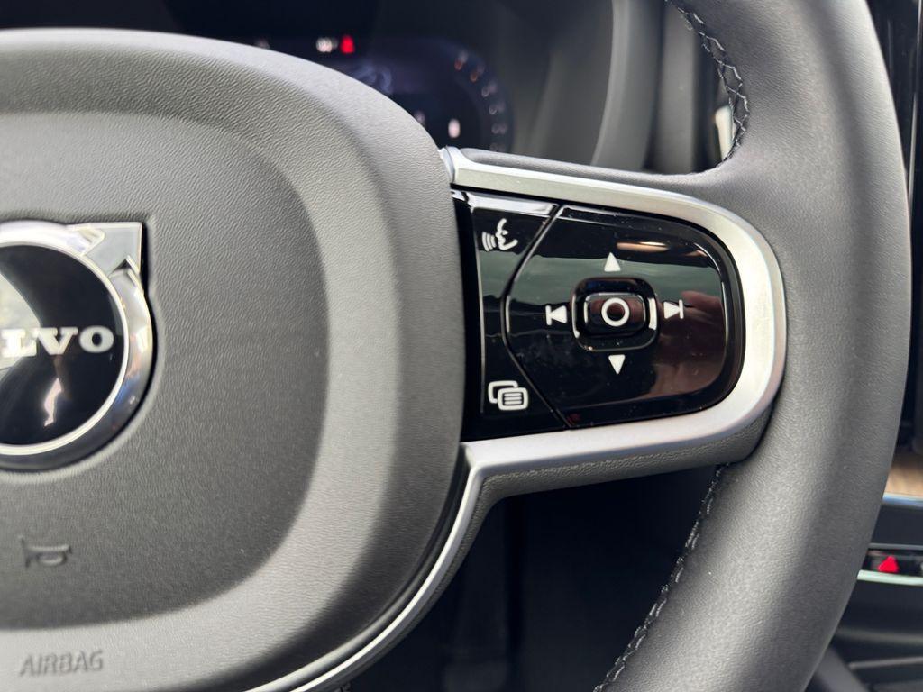 new 2026 Volvo XC60 car, priced at $58,909