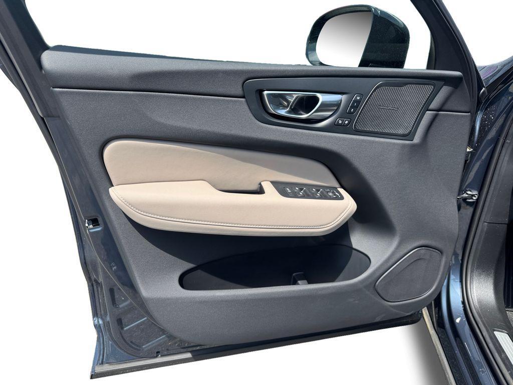 new 2026 Volvo XC60 car, priced at $59,039