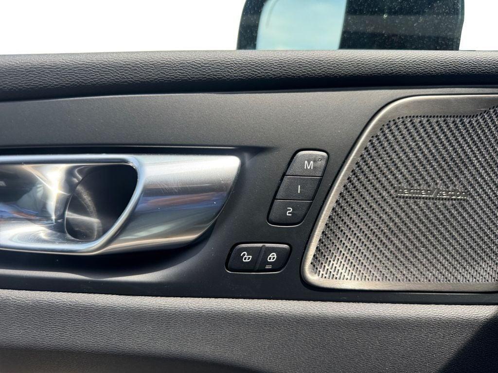 new 2026 Volvo XC60 car, priced at $59,039