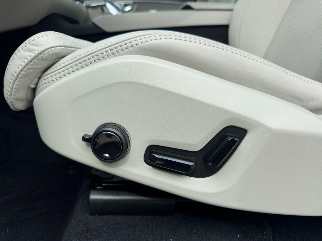 new 2026 Volvo XC90 car, priced at $75,819