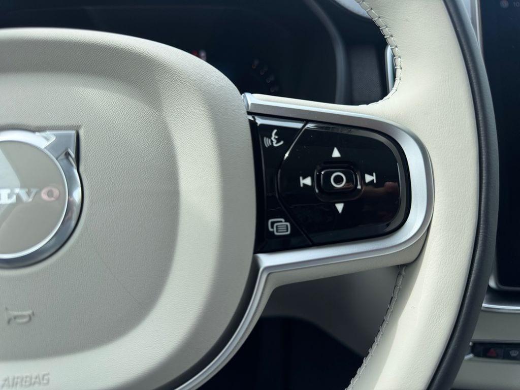 new 2026 Volvo XC90 car, priced at $75,819