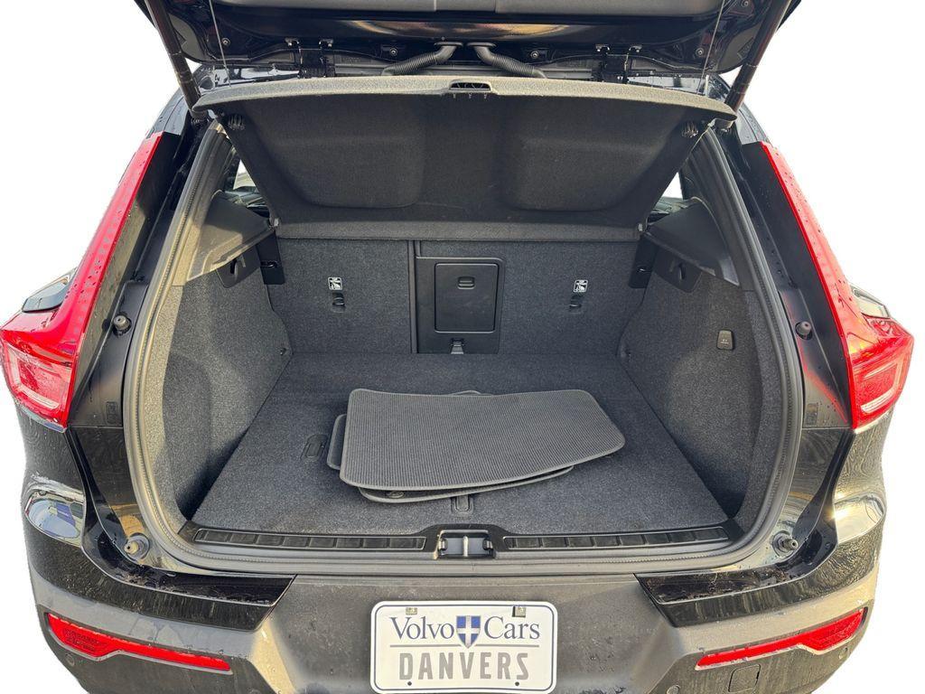 used 2025 Volvo XC40 car, priced at $33,686
