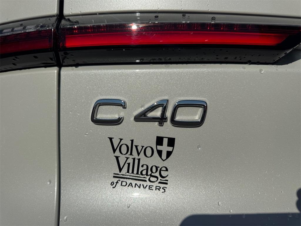 used 2022 Volvo C40 Recharge Pure Electric car, priced at $22,928