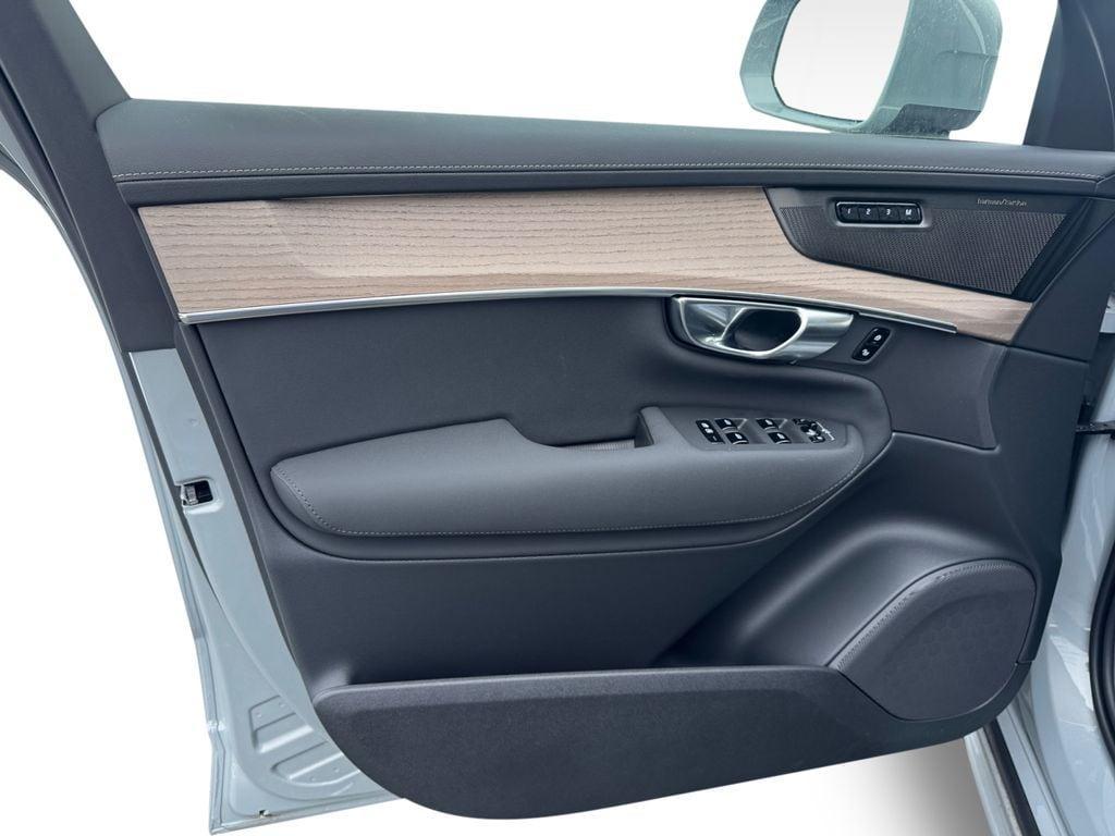 new 2026 Volvo XC90 car, priced at $72,374