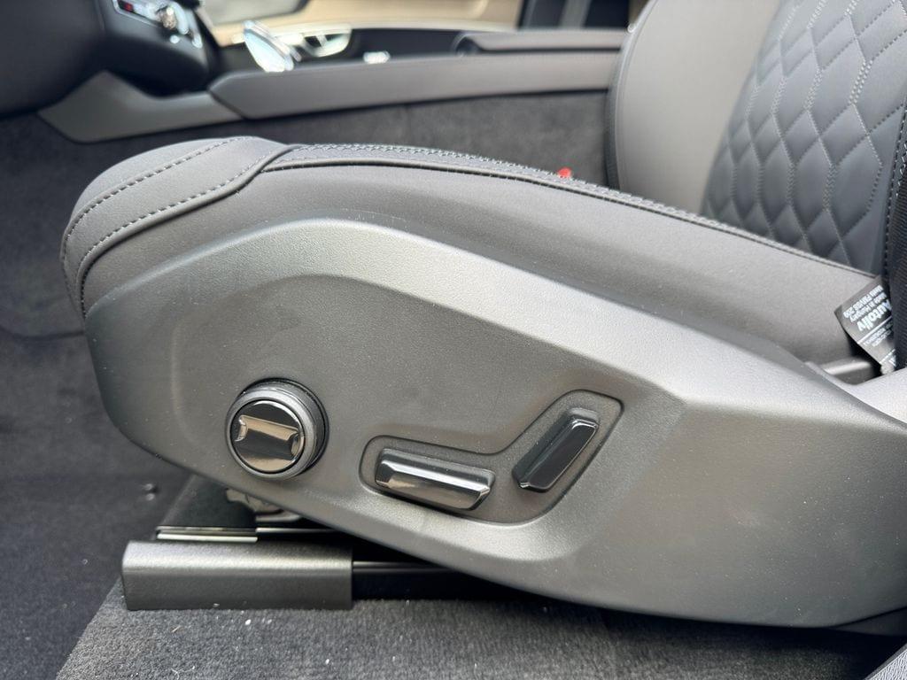 new 2026 Volvo XC90 car, priced at $72,374