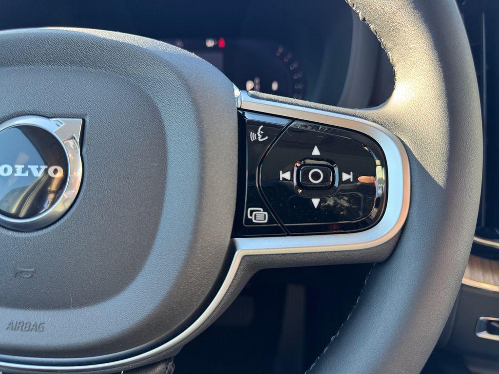 new 2026 Volvo XC60 car, priced at $58,534