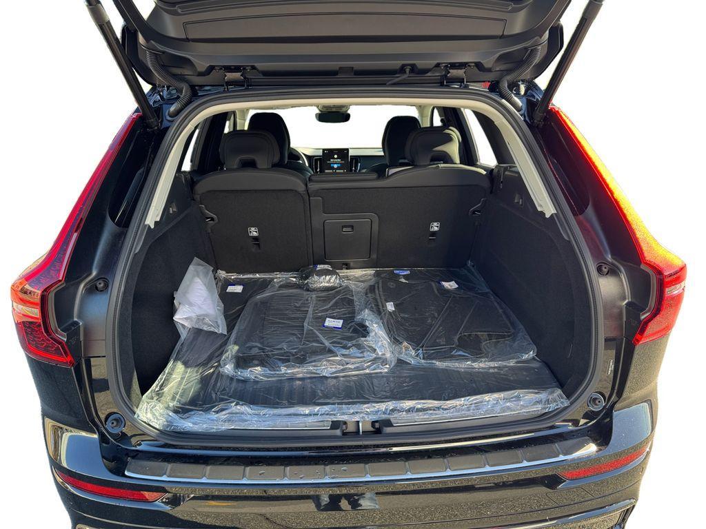 new 2026 Volvo XC60 car, priced at $58,534